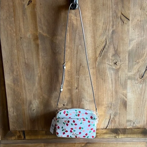 Kate Spade | Strawberry Crossbody Bag 🍓🌸 - Picture 3 of 15